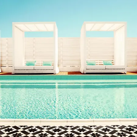 Sunwing Sandy Bay Village 4*