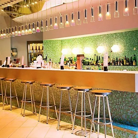 Sunwing Sandy Bay Village מלון דירות