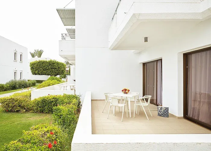 Lägenhetshotell Sunwing Sandy Bay Village Ayia Napa