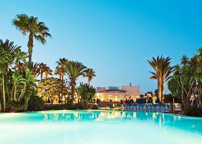 Sunwing Sandy Bay Village 4*