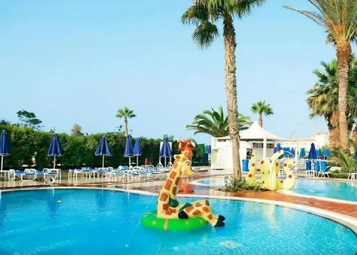 Sunwing Sandy Bay Village Apart Otel 4*