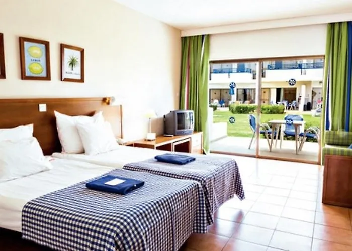 Sunwing Sandy Bay Village